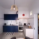 Entrecampos 1 L Stylish 1 Min To Metro & 5 Min To Campo Grande Park I Soar L Quarto em Acomodações Particulares *